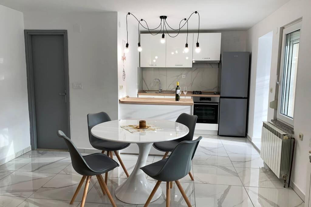 New Apartment Ema I 크르크 외부 사진